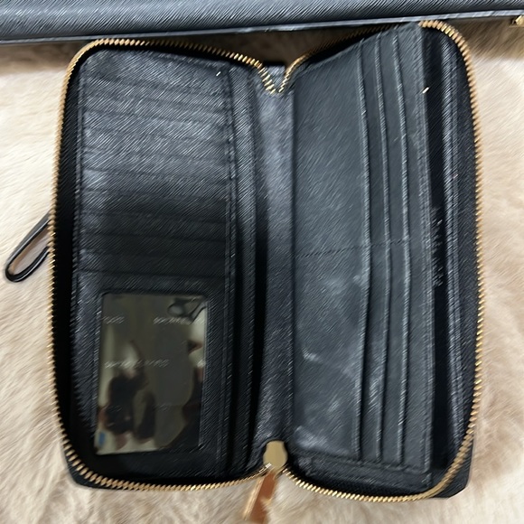 MICHAEL Michael Kors purse and wallet with dust bag. - Picture 4 of 10